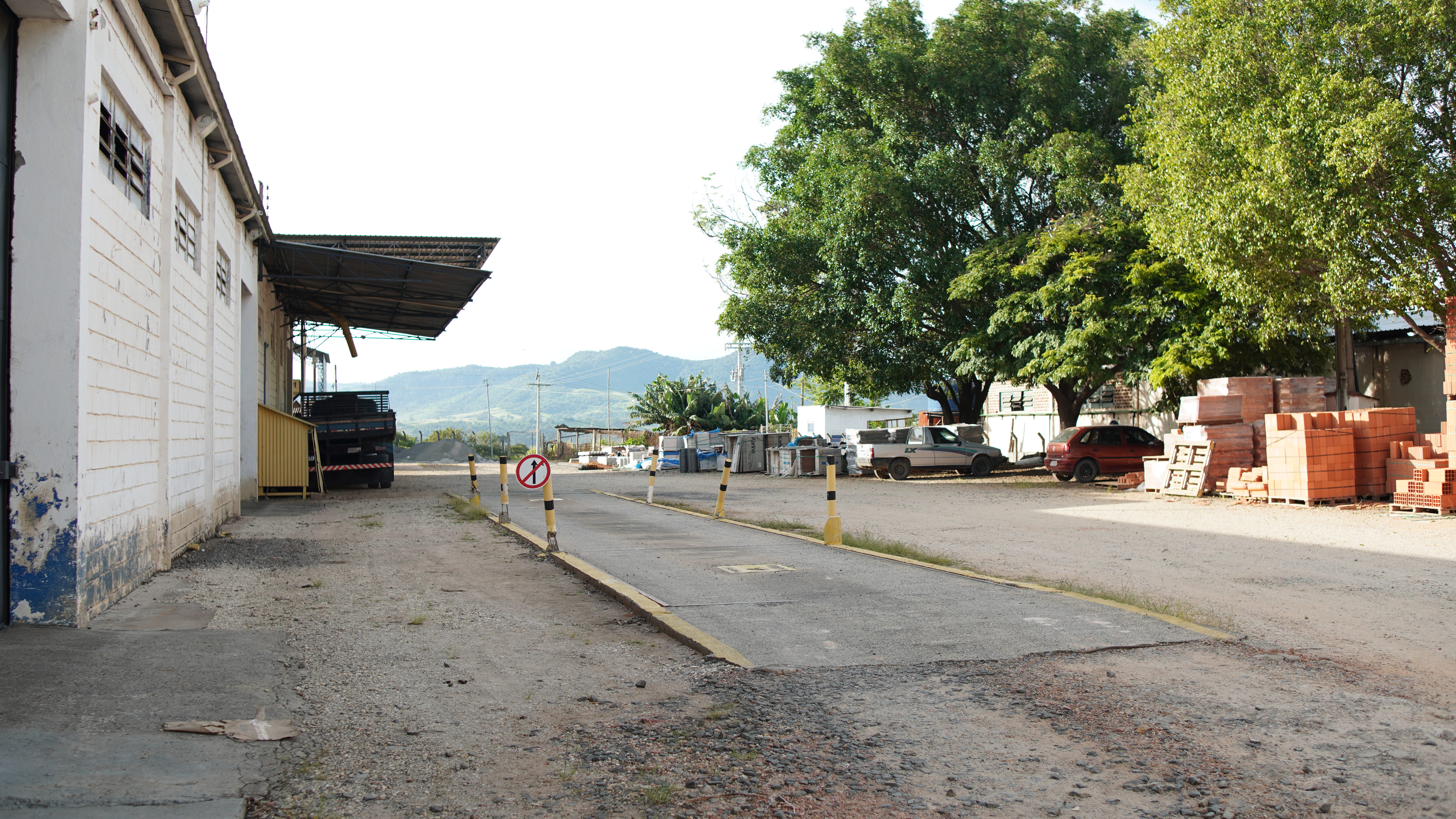 Galpão de armazenagem do Armazém Nicão em Andradas MG